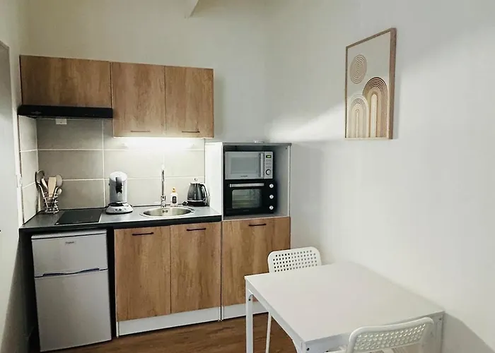 Hyper Centre Wifi Apartment